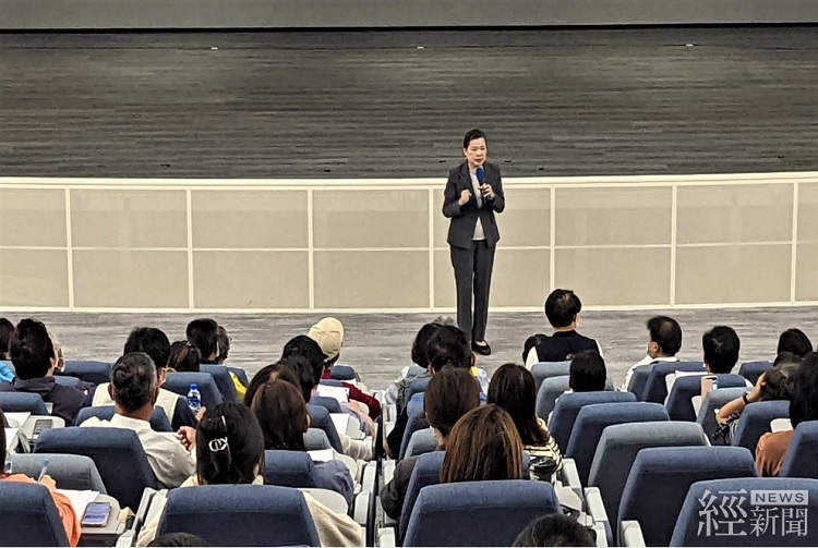 經濟部長王美花今(13)日出席未登記工廠說明會
